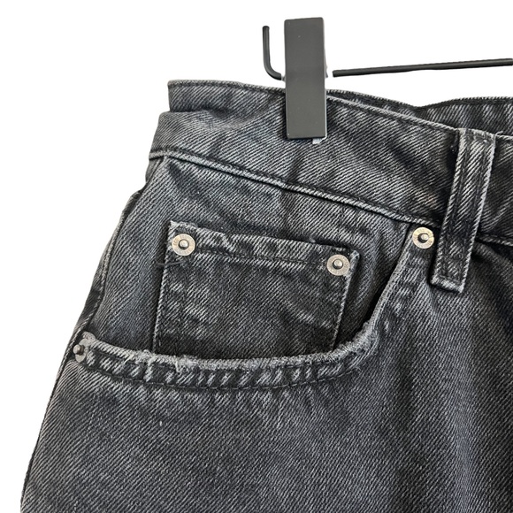 Urban Outfitters BDG ‘90s Denim Short - Picture 4 of 8